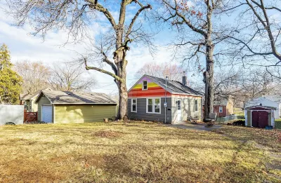 Happy Happy Guest House 1bd/1ba in Quiet yet Popular Neighborhood