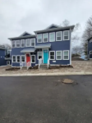 Downtown Charlevoix, Riverwalk 107