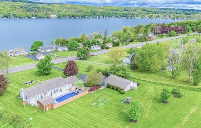 3BR Lakeview-HotTub-Firepit-Gameroom-PuttPutt