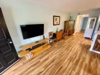 7k Mattress on Upham St Pete Beach. Luxurious Mid Century Gem Ready for You