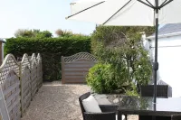 A Delightful 19th Century Beamed Cottage In Trevone Bay, 3 Mins From The Beach