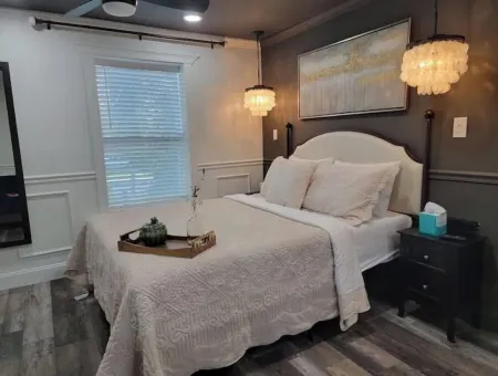 Historic Desire Studio D