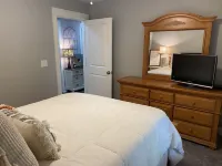 4 bedroom home with a touch of country close to UA
