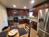 Great location, 10 min downtown Denver. 15 to Red Rocks. Regis university 5 min 워커-브랜치 공원 주변 호텔