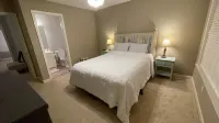 Townhome:  2 Bedrooms, 2.5 Baths, Close to Campus