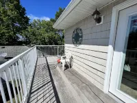 Beulah Apartment with Scenic Lake Views, Just 5 Minutes Away from the Beach!