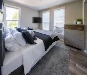 Stay on Spring #6 • 2Br Hotel-Style Apt • Downtown