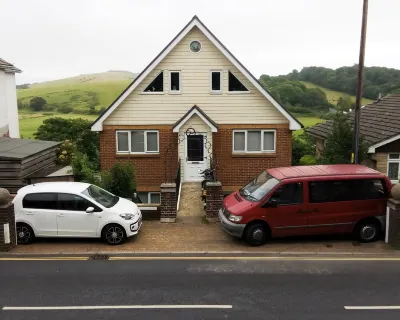 Lovely Bright Garden Apartment With WiFi & Spa overlooking RSPB reserve. Brading Brading Roman Villa 주변 호텔