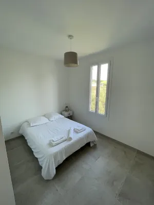Ideally located apartment with terrace