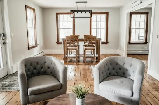 Spacious 4 bedroom home, close to hiking trails and Gore mountain for skiing