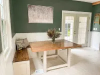 Modern Home Walking Distance to Boat Launch! Hotels in Lyme