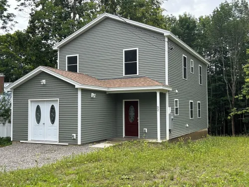 New Colonial One Mile from Camden Harbor Hotels in Camden