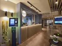 B＆B ホテル ケルン エアポート 地下鉄ラート・ホイマー駅周辺のホテル