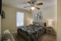 Game Room~Grill~Screen Porch~Top of Mountain~Pool Access~Walk to Most Amenities