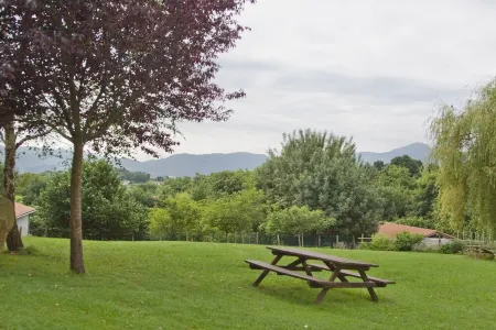 ARTIZARRA, apartment in house cottage for 6 people