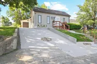 Branson Downtown Trolley House