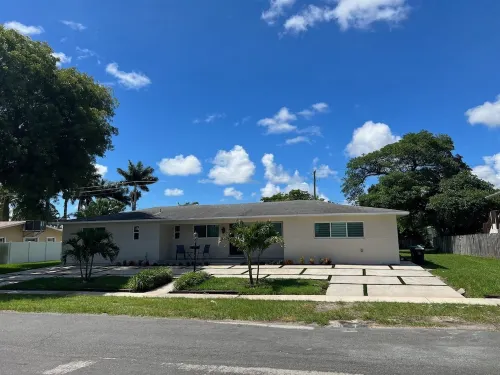 2000 sq ft, 3 bed 3 bath & large game room