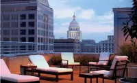 Entire Condo in the Heart of Downtown Austin 1Bd/1ba Chef's Kitchen