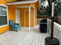 Charming 3-bedroom house with AC, WiFi ,Near San Antonio Downtown ! Hotels near Kilroy Lake