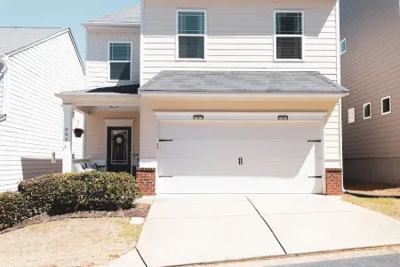 Beautiful Modern 3 Bedroom Home in Woodstock, GA