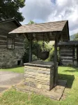 Cabin 9 - Rustic cabin in Pioneer Village, Maggie Valley NC