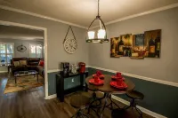 Suite 102 in Madison..Quiet and Quaint"