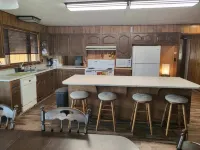 Sleeps 14+ spacious home overlooking Heise. Hotel a Jefferson County