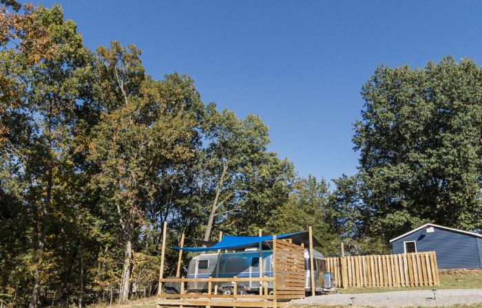 Escape to Nature: Lake of Egypt Airstream Stay with Hiking and Wineries Nearby