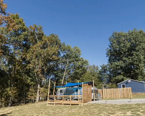 Escape to Nature: Lake of Egypt Airstream Stay with Hiking and Wineries Nearby