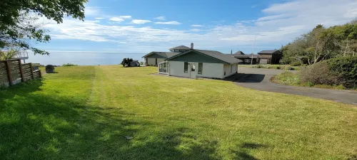 Beautiful West Beach Waterfront Home - Spectacular Setting! - 4-Star