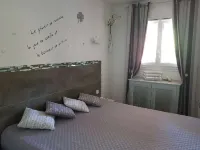 Superbe Appartement EN REZ DE Jardin DE 35 m² Avec Terrasse Arboree