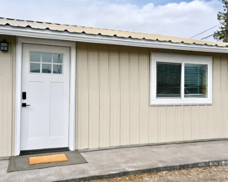 Golden Spike Stable Getaway in Downtown Tremonton Hotels in Box Elder County