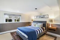 Classic Martha's Vinyard-Inspired Lovely 4 bedroom House with Pool In Bellport Hotels in Bellport