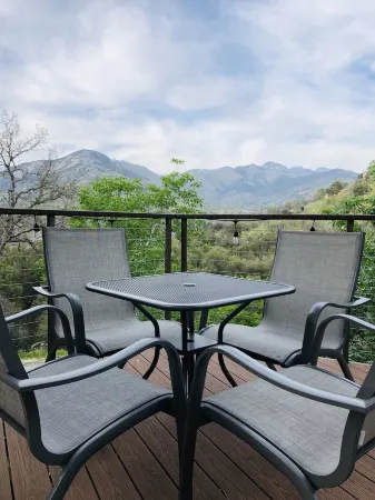 Sequoia Dome 4 miles from park entrance