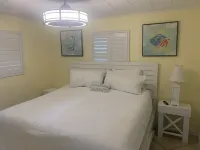 Waterfront island retreat Hotels in Placida