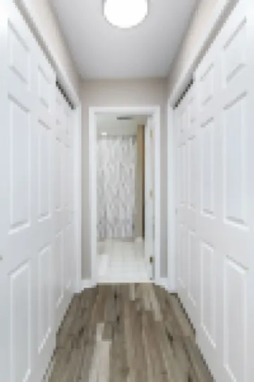 Castle Glow - 2Br - BBQ Gr - Walk to Kroger Field
