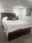 Granny’s House - 100 year old cabin revived as your perfect vacation home.
