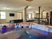 Mansion on the Mississippi River - Hot Tub - Beach - 7 Bedrooms