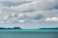 The Birdhouse - a luxurious cottage with log burner in the Highlands