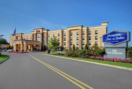 Hampton Inn & Suites Robbinsville Отели в г. Гамильтон Тауншип