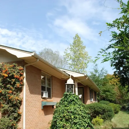 Home Away from Home 2 Br Pets & WiFi Rutherfordton NC 28139 Near Rails to Trails