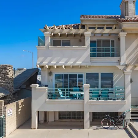 BEACH FRONT CONDO IN OCEANO