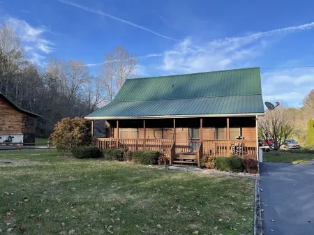 Beautiful Bryson City Oasis ~ Creek on Property