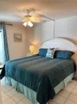 Beach Front, Balcony access from den and master, Spacious living, fully equipped
