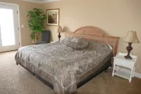PRIVATE POOL 34'x18', 25 Minutes to Zion,  Playset for Kids, 7 bdrm, sleeps 32
