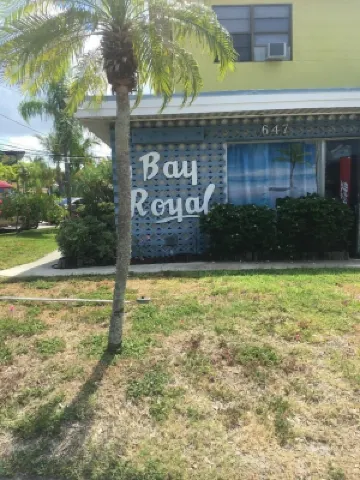 Cozy 1 bedroom on the water!Apt2