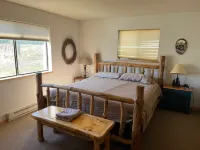 Riverfront Paradise - Minutes from Wolf Creek Ski Area