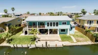 The Mermaid House on Key Allegro, waterfront, Open Bay views, sleeps 12-14 - 4-Star