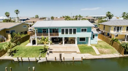 The Mermaid House on Key Allegro, waterfront, Open Bay views, sleeps 12-14