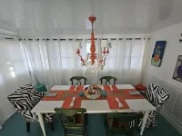 Coastal Cottage 4 Blocks from Beach, fall specials & military discounts